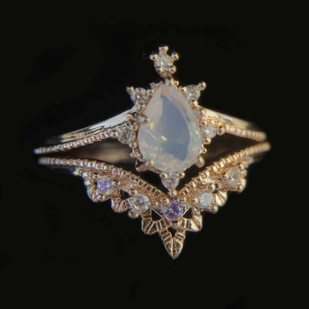 Womens Retro Persian Lace Ring Gold Plated Copper Crown Setting Elegant Jewelry For Everyday Wear Color Finish