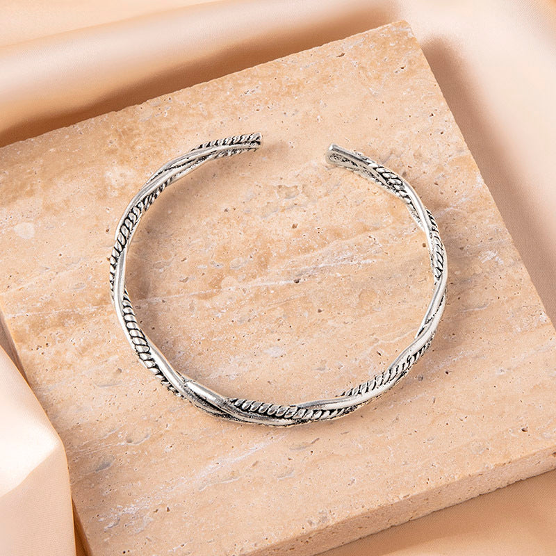 Vintage Twist Braided Open Bracelet Or Geometric Bangle For Women Or Men Fashion Zinc Alloy Silver Bangle 6 cm