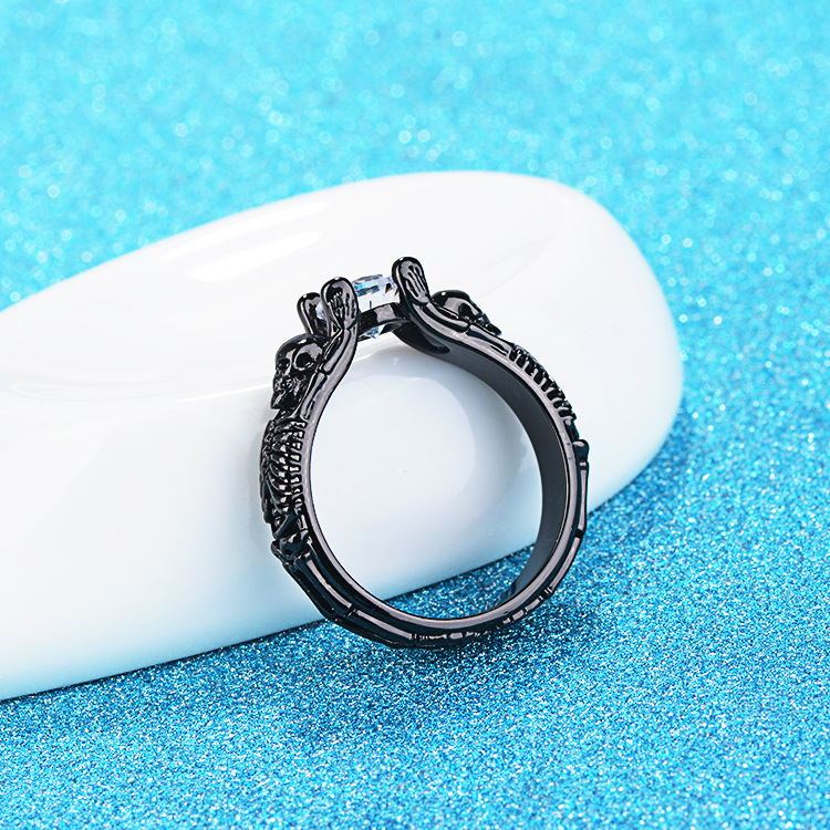 Copper Skull Ring With Gold Plated Gem Inlays In European And American Style For Bold Unique Look Modern Edges