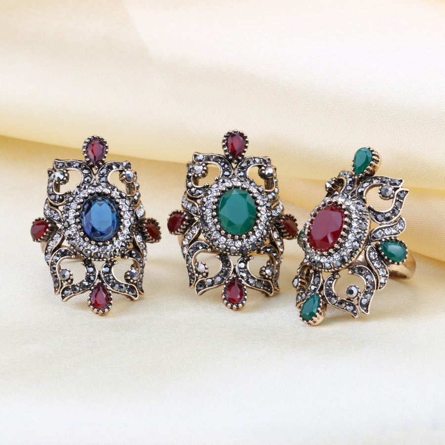 Womens Retro Flower Jewel Ring Alloy Electroplated European American Fashion Accessory Midi Ring Gold Blue Red