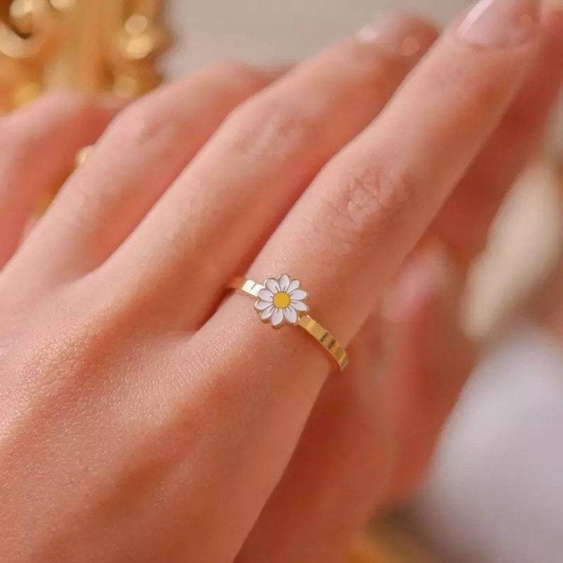 Womens Adjustable Rotating Rings Floral Artwork Metal Fashion Rings Stress Relief Band Anxiety Rings Everyday