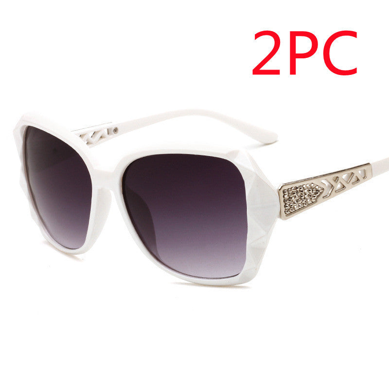 Womens Retro Sunglasses UV Protection Resin Lens PC Metal Frame Large Frame Design For Fashion Sun Glasses Now