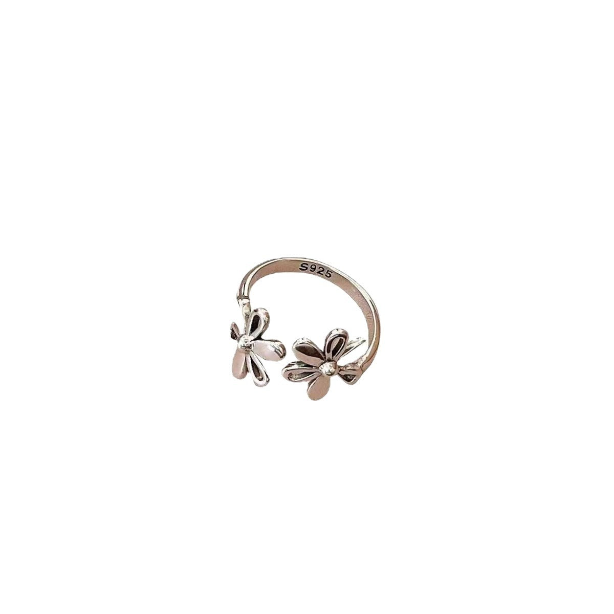 Women's Adjustable Open Ring With Daisy Flower Petal Design Electroplated Metal Jewelry For Index Finger Little Daisy