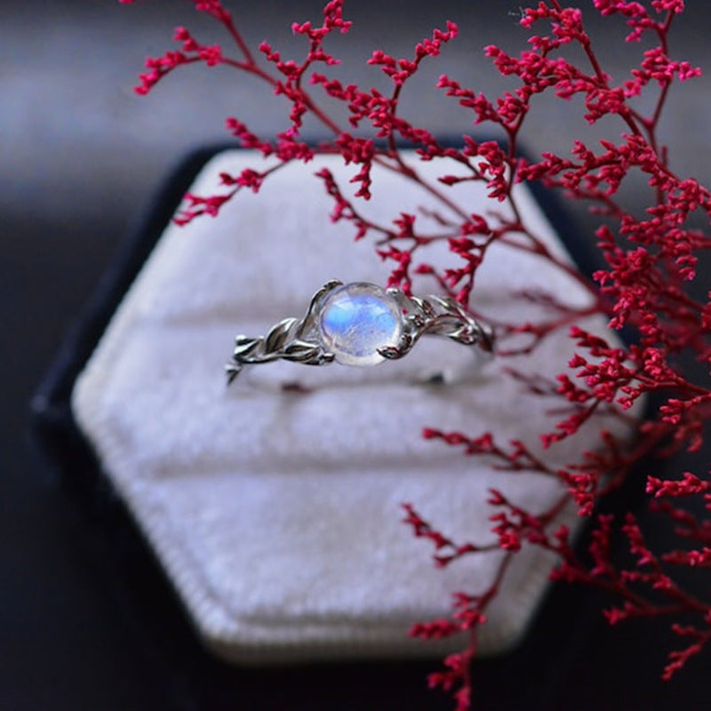 Geometric Mesh Ring with Moonstone and Leaf Accent Silver