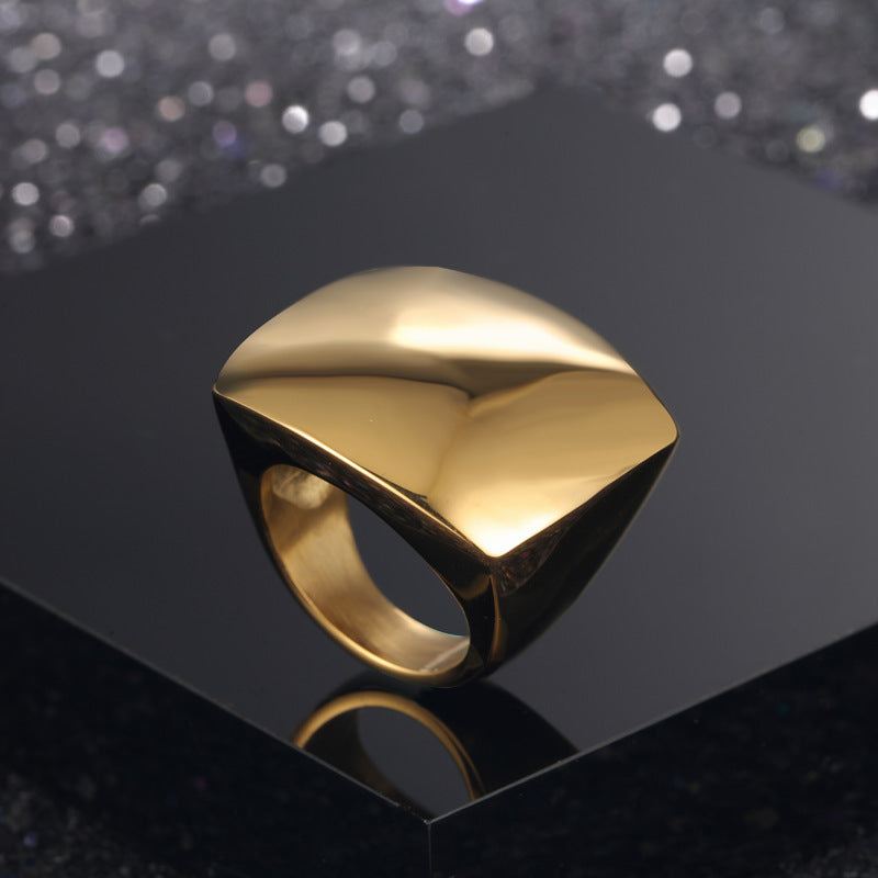 Women Titanium Steel Ring Gold Plated Fashion Ring Durable Band Stylish Jewelry Size 6 7 8 9 Elegant Gold Tone