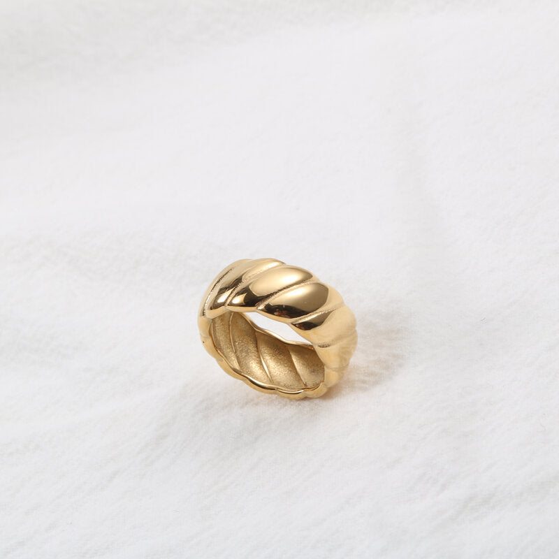 Stainless Steel Ring For Women Golden Electroplated Band Fashion Jewelry Woven Ring Gift For Her Europe America