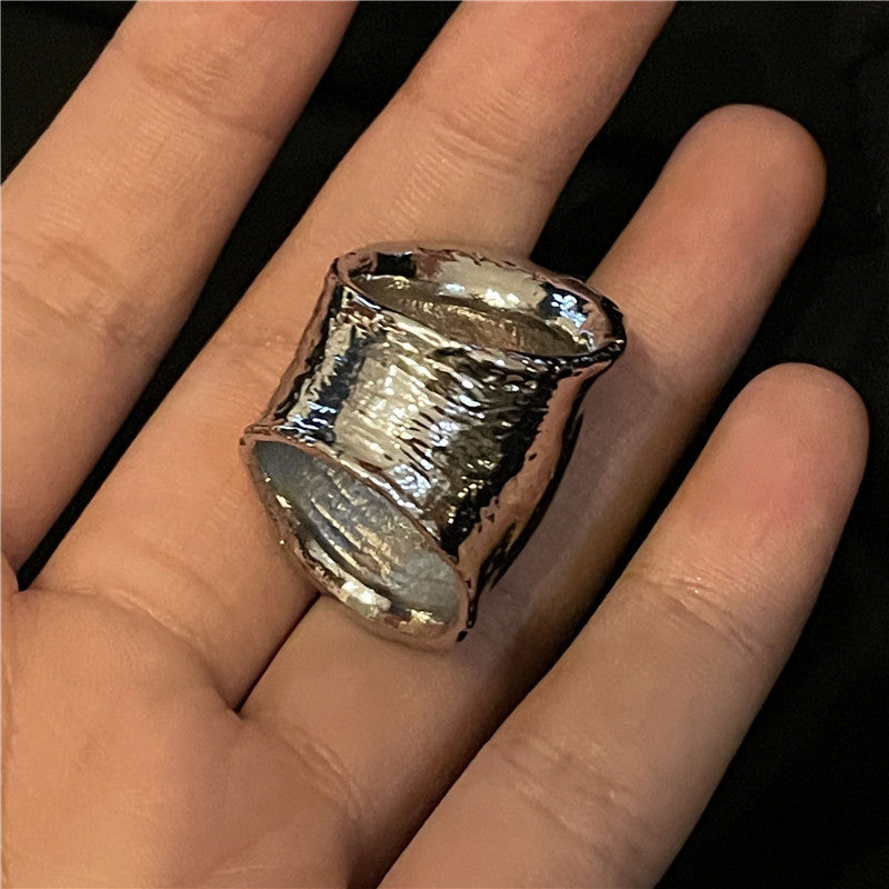 Gold Plated Metal Ring Exaggerated Curved Glossy Design Women Trendy Fashion Jewelry Durable Statement Accessory