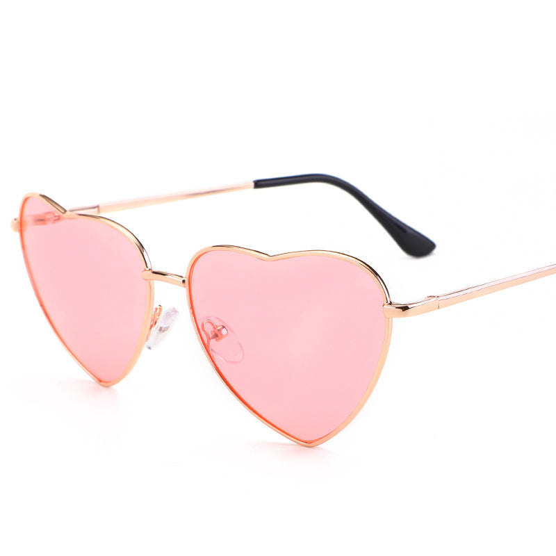 Womens Heart Shaped Sunglasses Peach Heart Design Metal Frame Eyewear Fashion AC Lenses Trendy Eyewear Fashion