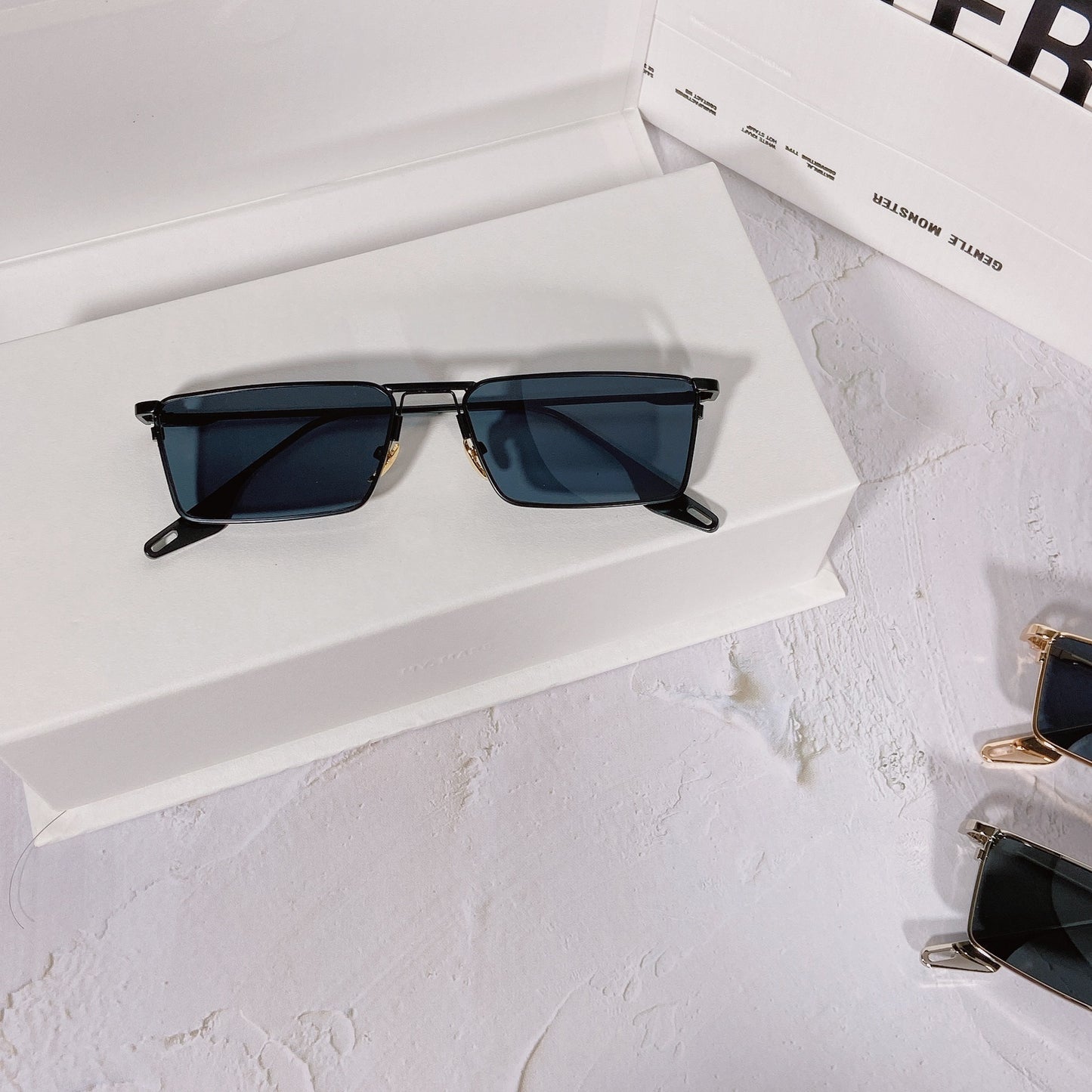 Mens Retro Sunglasses With Metal Frame Fashion Eyewear AC Lenses And Durable Frame For Daily Wear For All Day Comfort