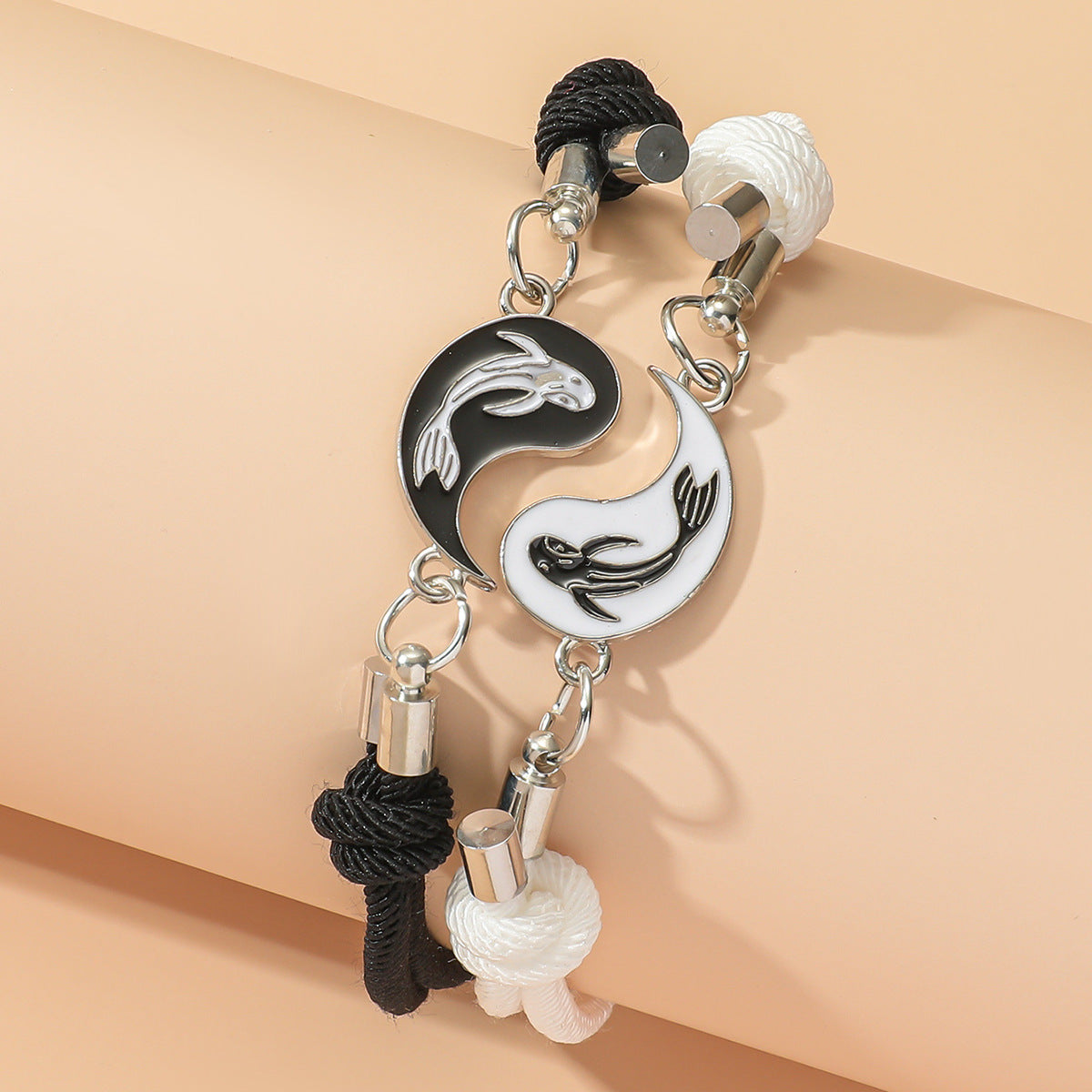 Magnetic Snap Bracelets Pair For Couples Alloy Electroplated Koi Daisy Designs Matching Set Elegant Accessories