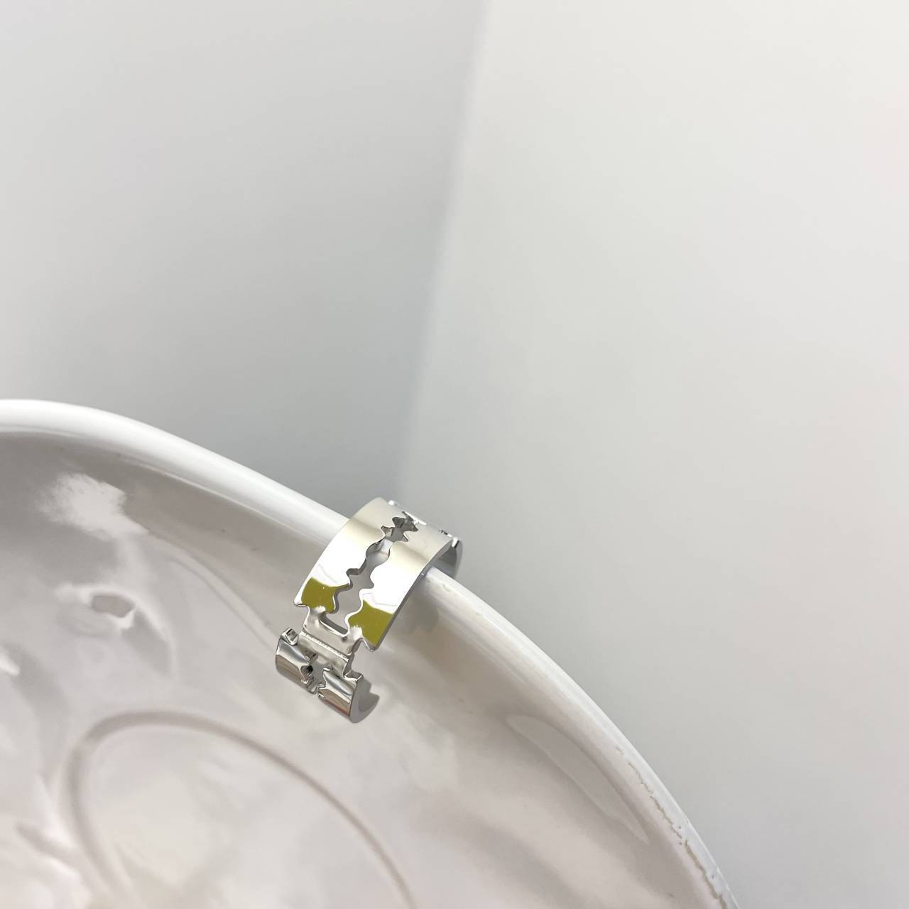 Womens Alloy Branch Ring With Geometric Metal Elements Electroplated Finish Korean Style Fashion Jewelry Trend