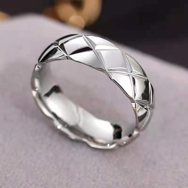Unisex Titanium Steel Ring Electroplated Rhombus Faceted Design In Gold Silver Or Rose Gold Finish Hypoallergenic