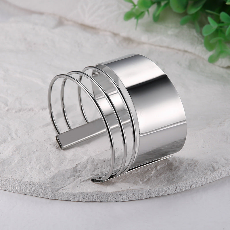 Womens Hollow Bracelet Electroplating Alloy Metal Fashionable Jewelry Delicate Simple Bracelet For Women Girls