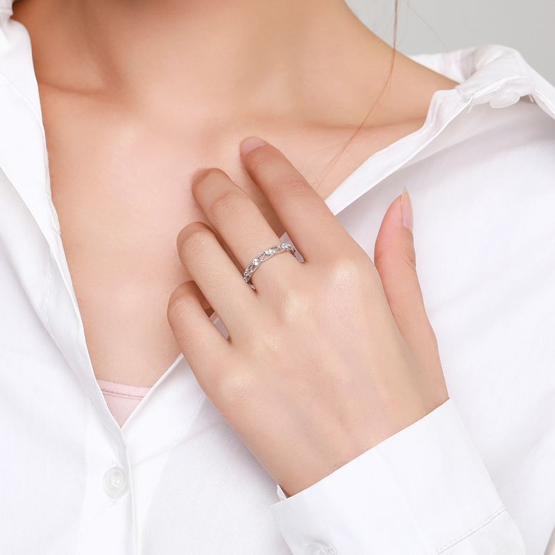 Womens Sterling Silver Leaf Diamond Ring Exquisite Design