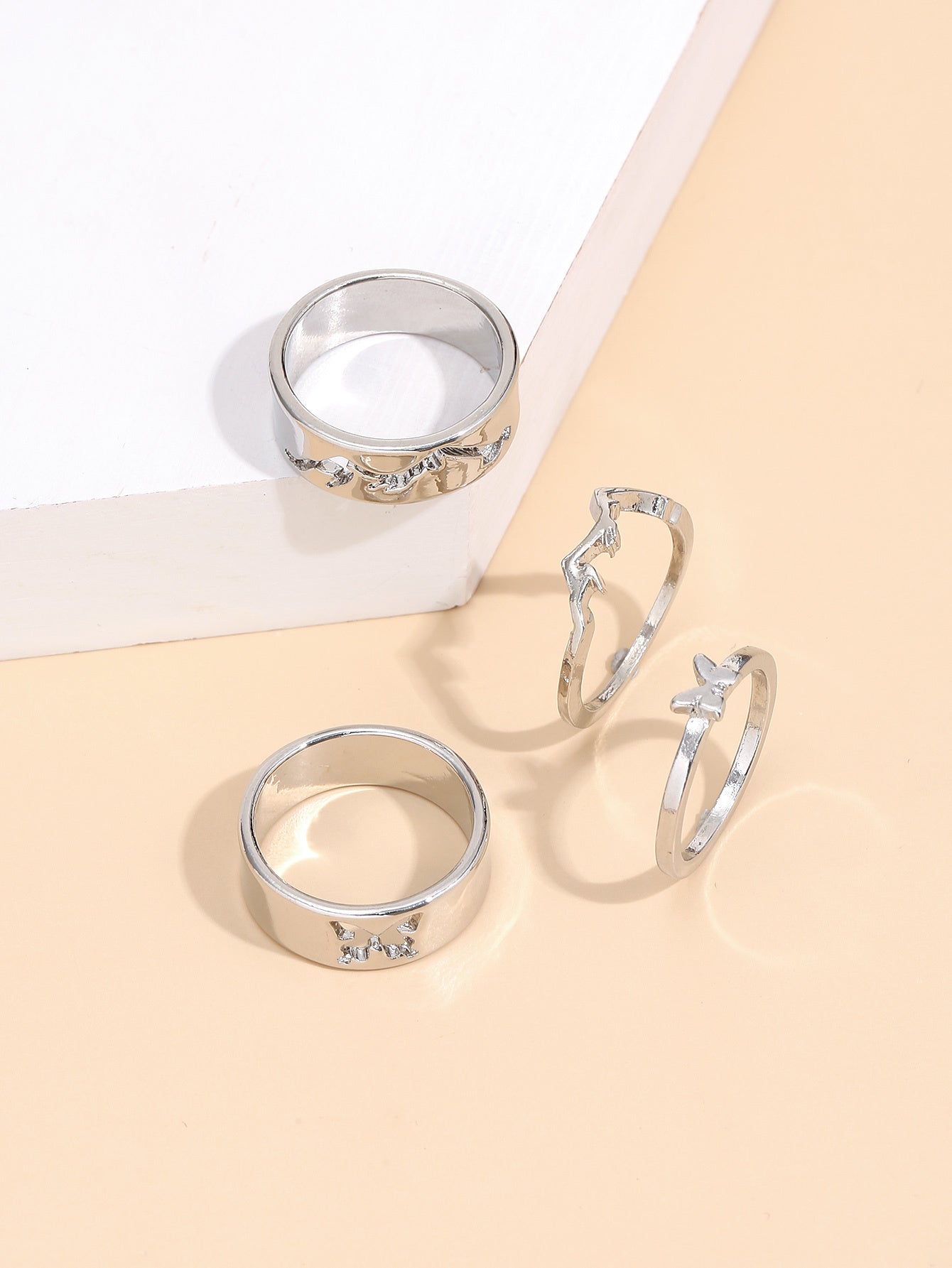 Unisex Butterfly Ring Set Creative Hollow Geometric Ring Zinc Alloy Metal Adjustable Opening European Style Glossy