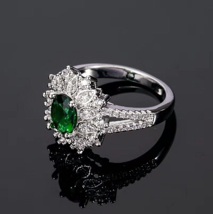 Geometric White Gold Ring With Zircon Decoration For Her
