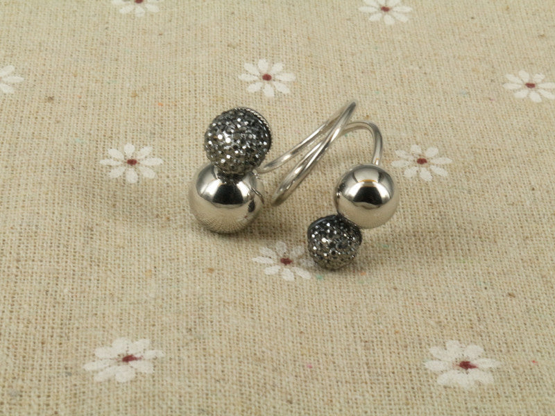 Golden Bean Copper Ring For Women Lightweight Fashion Jewelry Simple Elegant Design Durable Everyday Wear Chic