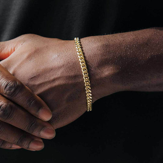 Unisex Stainless Steel Cuban Chain Bracelet With Japanese Buckle Round Grinding Design For Everyday Wear With Clasp