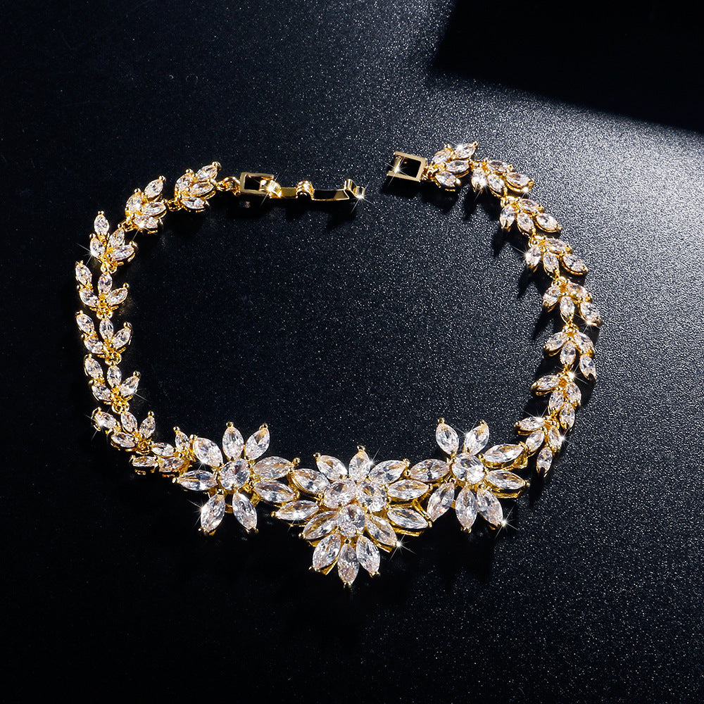 Geometric Copper Zircon Diamond Cut Bracelet Platinum Plated Womens Fashion Bangle European Design Jewelry Sparkling