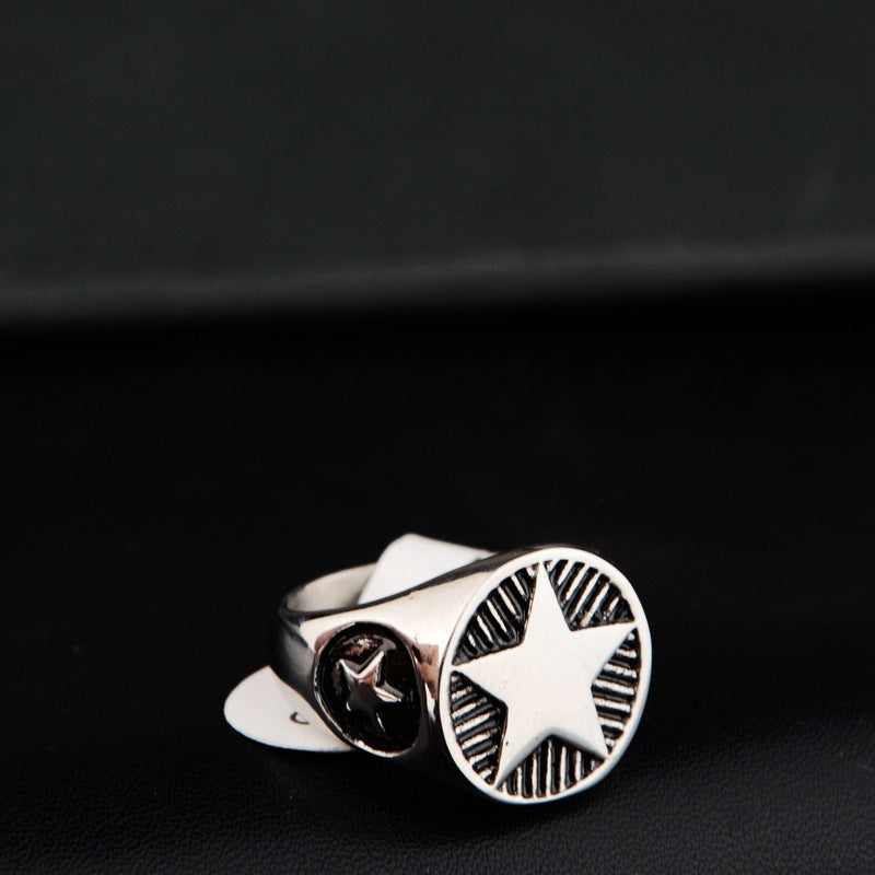 Unisex Stainless Steel Ring with Five Pointed Star Round Design Hip Hop Statement Ring Silver and Golden for Men and Women Fashion Jewelry