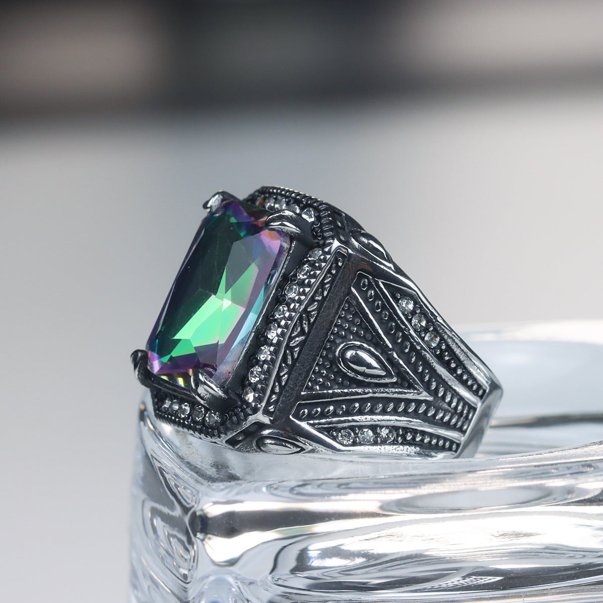 Mens Vintage Silver Ring Irregular Design Gemstone Alloy Ring For Men Retro Jewelry Classic Accessory Gift Gem