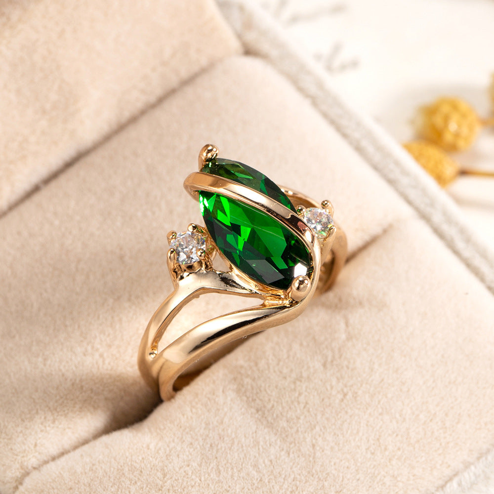 Copper Ring With Horse Eye Zircon Exquisite Design Sparkling Statement Jewelry For Girls Elegant Fashion Rings