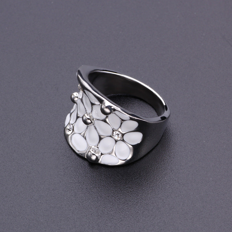 Womens Floral Ring Elegant White Gold Plated Flower Jewelry Alloy Ring Sizes 6 7 8 9 10 Style For Everyday Use