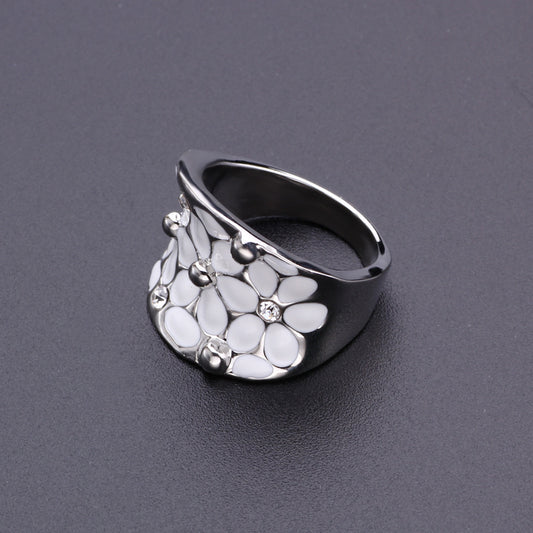 Womens Floral Ring Elegant White Gold Plated Flower Jewelry Alloy Ring Sizes 6 7 8 9 10 Style For Everyday Use