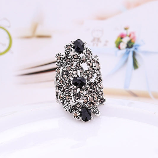 Vintage Floral Diamond Ring For Women Retro Style With Alloy Band And Elegant Wedding Look Quality Craftsmanship