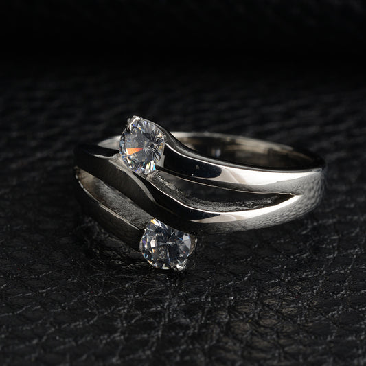 Women's Stainless Steel Heart Ring with 5A Zircon Stone Engagement Ring Perfect Gift for Her Geometric Metal Ring Available in Sizes 5 6 7 8 and 9