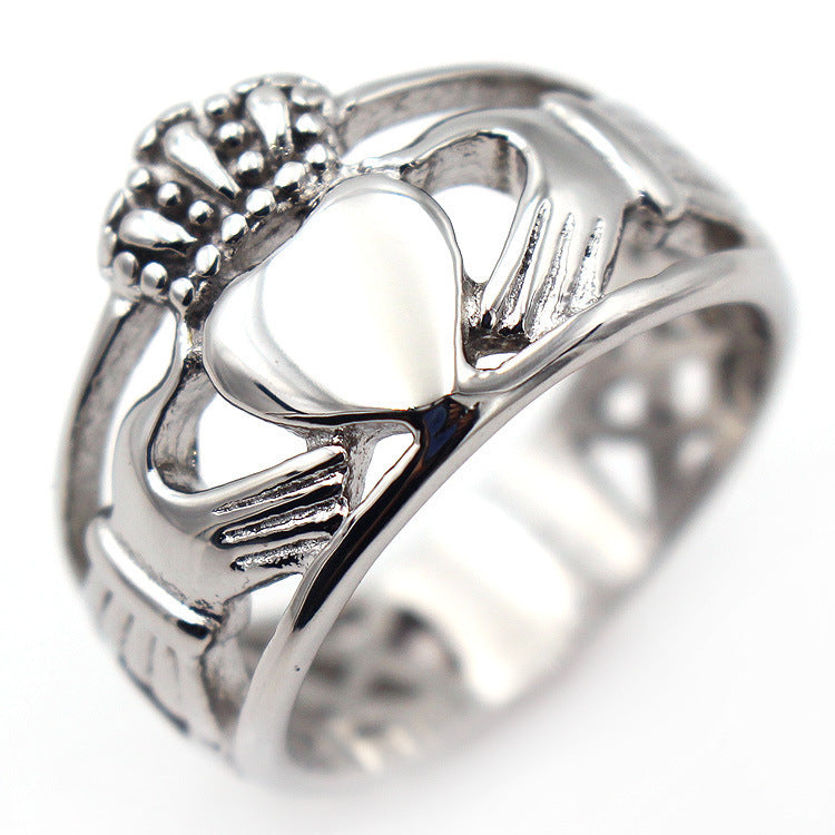 Womens Fashion Ring Hollow Crown Love Heart Shaped Ring Electroplated Alloy European American Geometry Element Festival