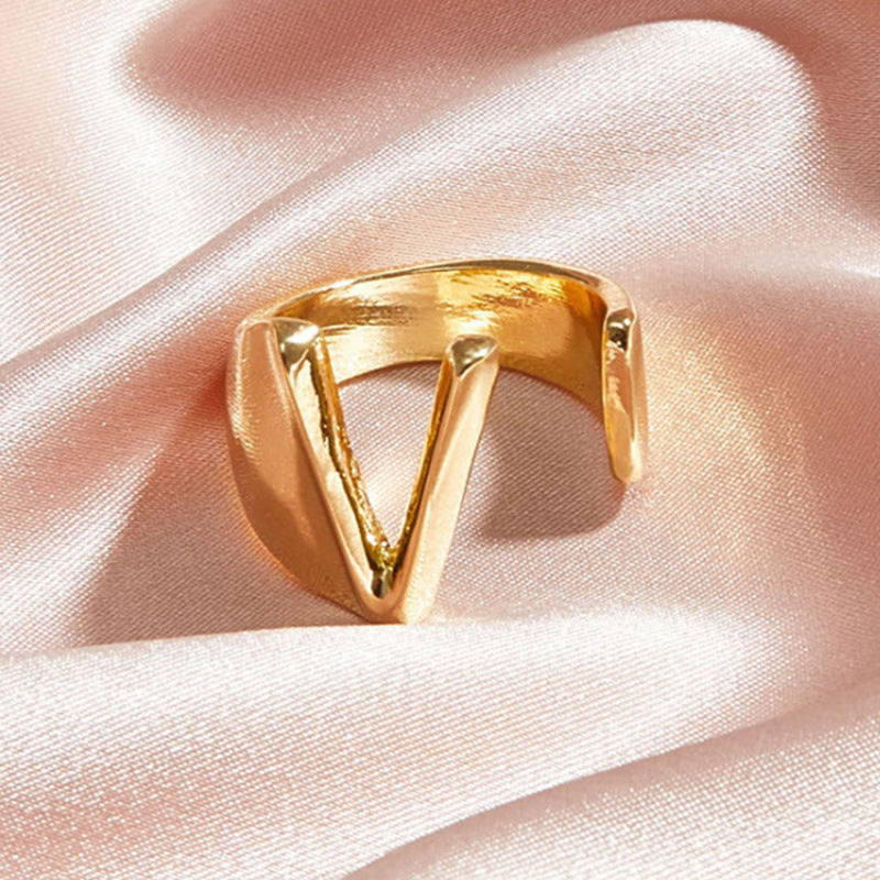 Gold Alloy Letter Ring For Women Initial Alphabet Ring Electroplated Simple Fashion Jewelry Gift For Daily Wear Style