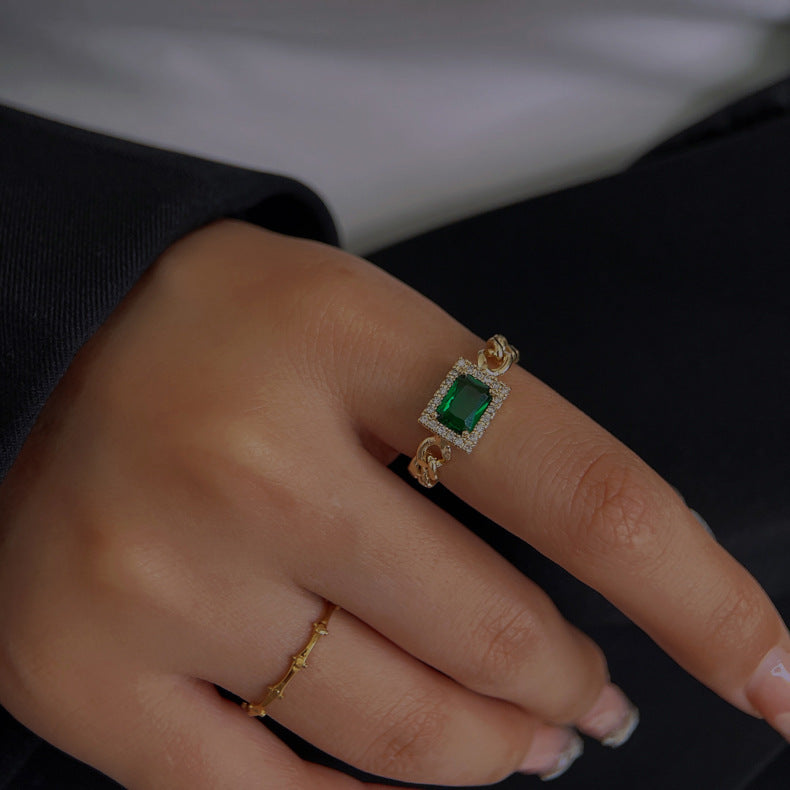 Retro Niche Fashion Diamond Studded Brass Gilded Rings Green Gemstone Unisex Adjustable Open End Ring Wide Fit