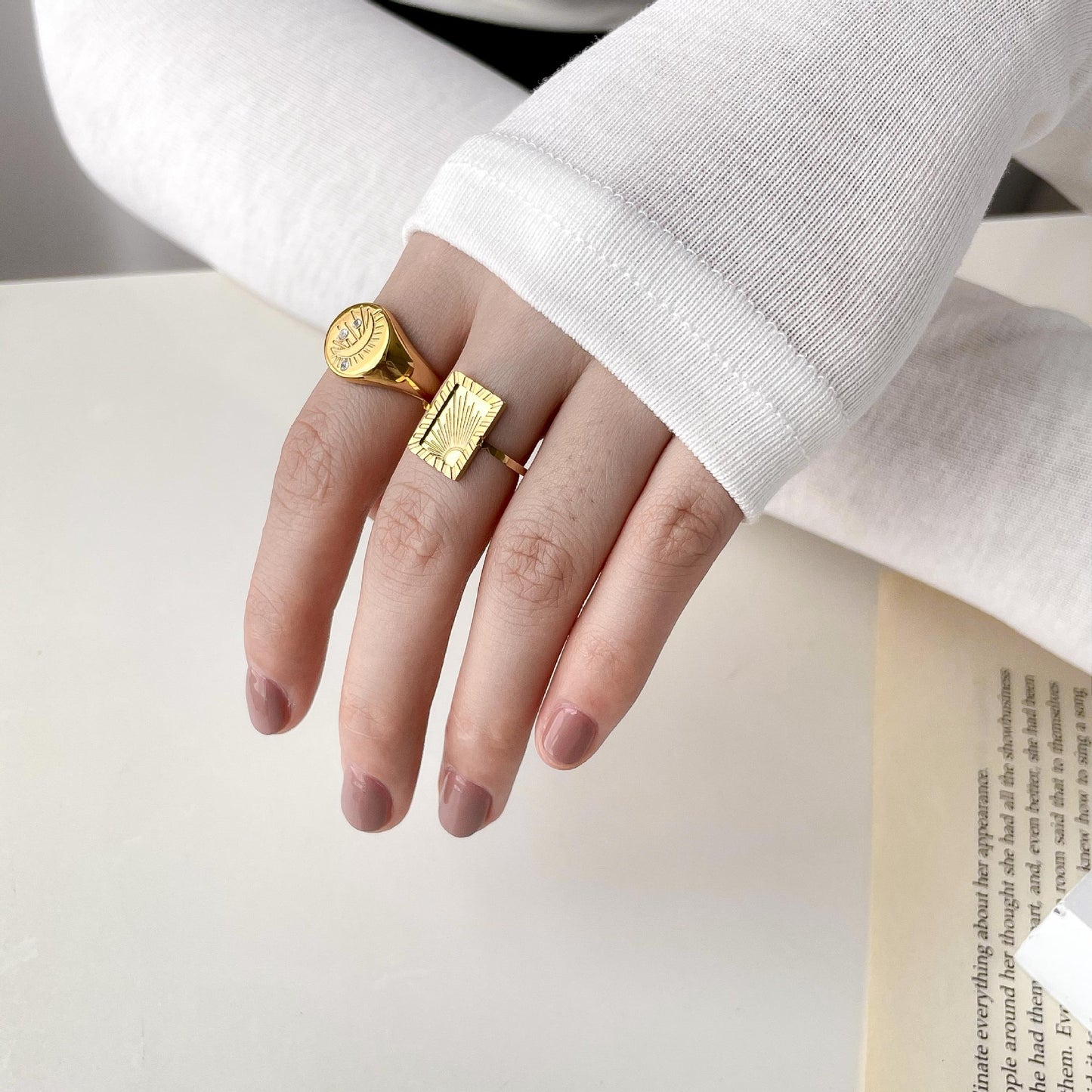 Women's Niche Design Fashion Sun Ring