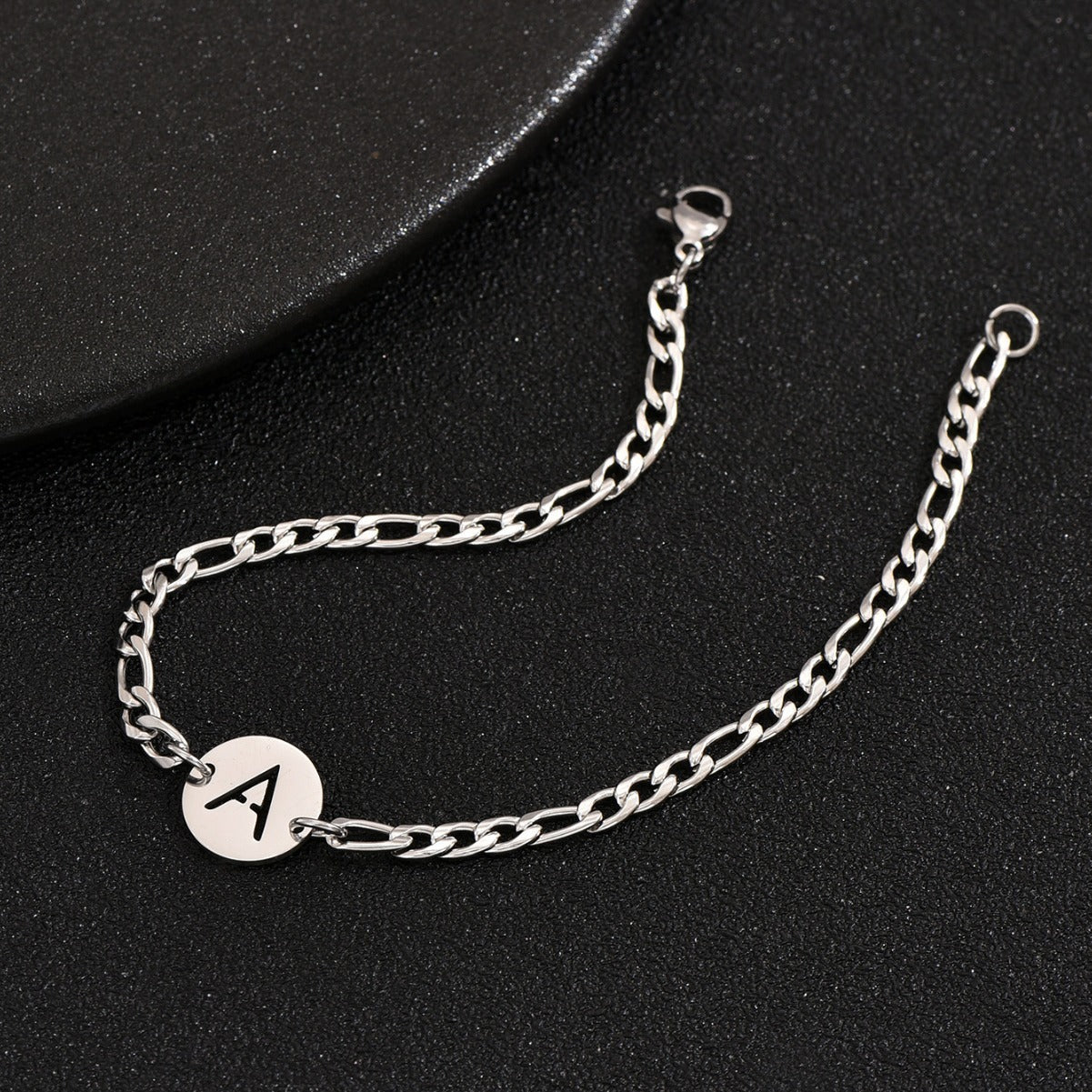 Titanium Steel Initial Letter Bracelet Electroplated Geometric Design 20cm Chain Length Bracelet Gift for Women