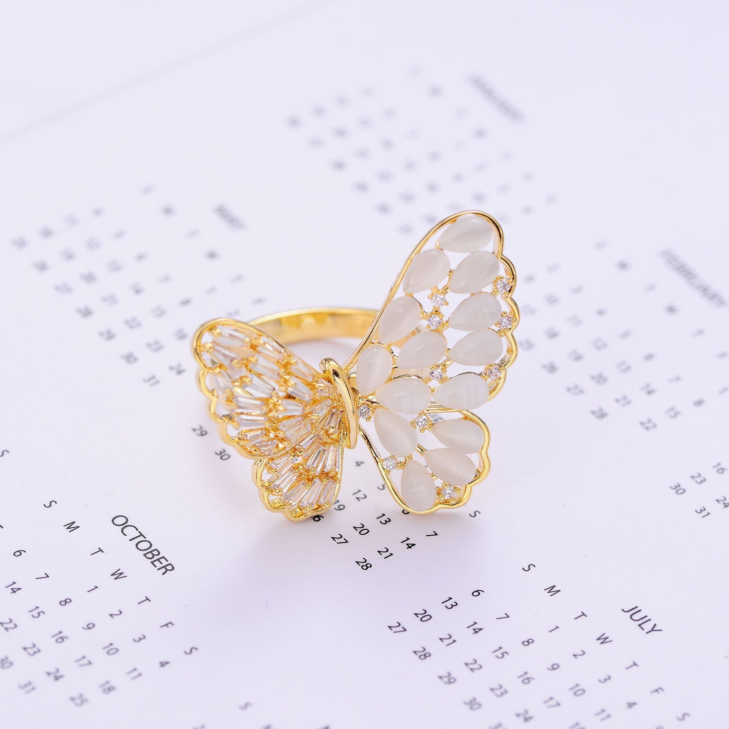 Women's Butterfly Ring with Zircon Inlay Golden Korean Fashion Ring Trendy Statement Ring Individually Packed Jewelry Gift for Her Elegant Ring