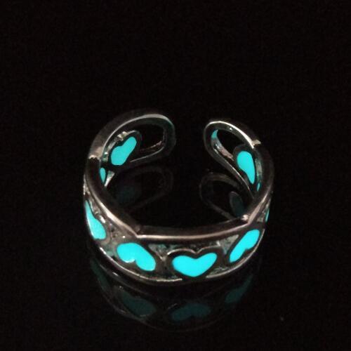 Womens Heart Ring Adjustable Silver Plated Fashion Ring Glowing Heart Design Jewelry For Women And Girls Shine