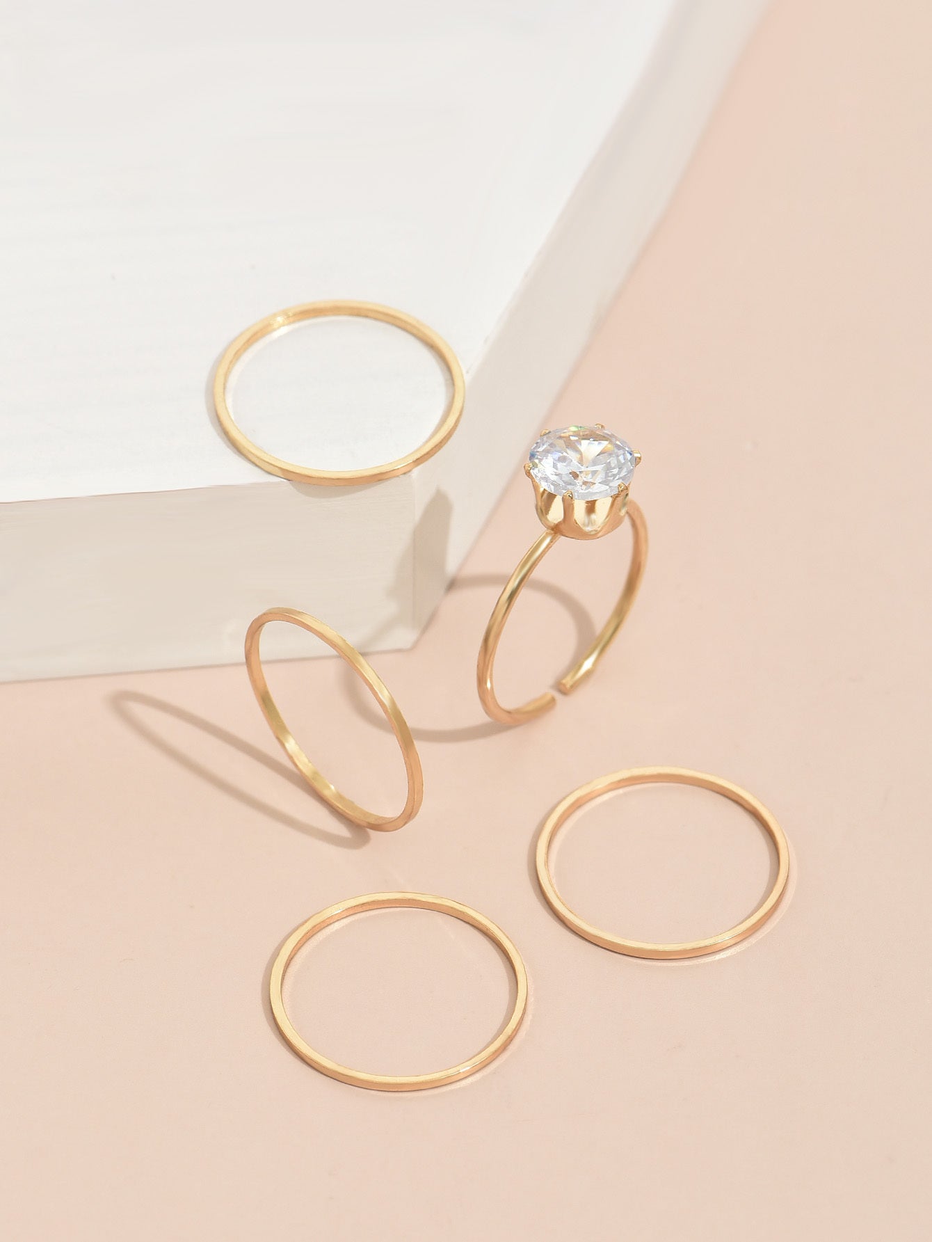 Womens Fashion Ring New Design Zinc Alloy Rings Beautiful Appearance Trendy Accessory Chic For Women Must Have