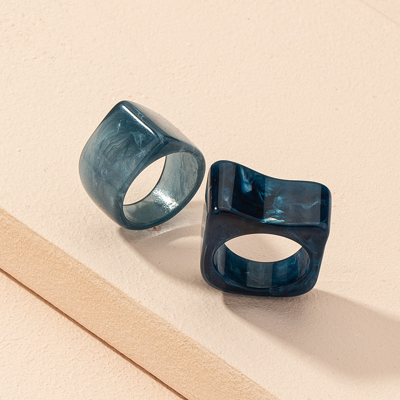Unisex Acrylic Ring Set Bold Resin Jewelry Exaggerated Drop Shape Rings Haze Blue And Emerald Green Statement Accessory