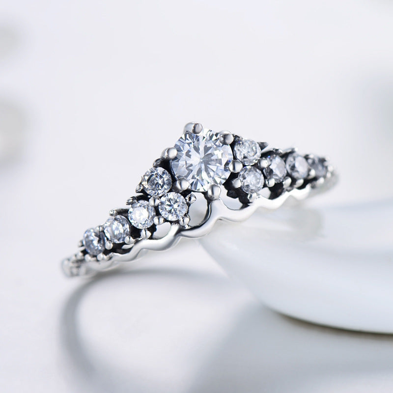 Sterling Silver Crown Ring For Women With Zircon Accent Elegant 925 Jewelry Gift Ideal For Daily Wear Gift Box Included