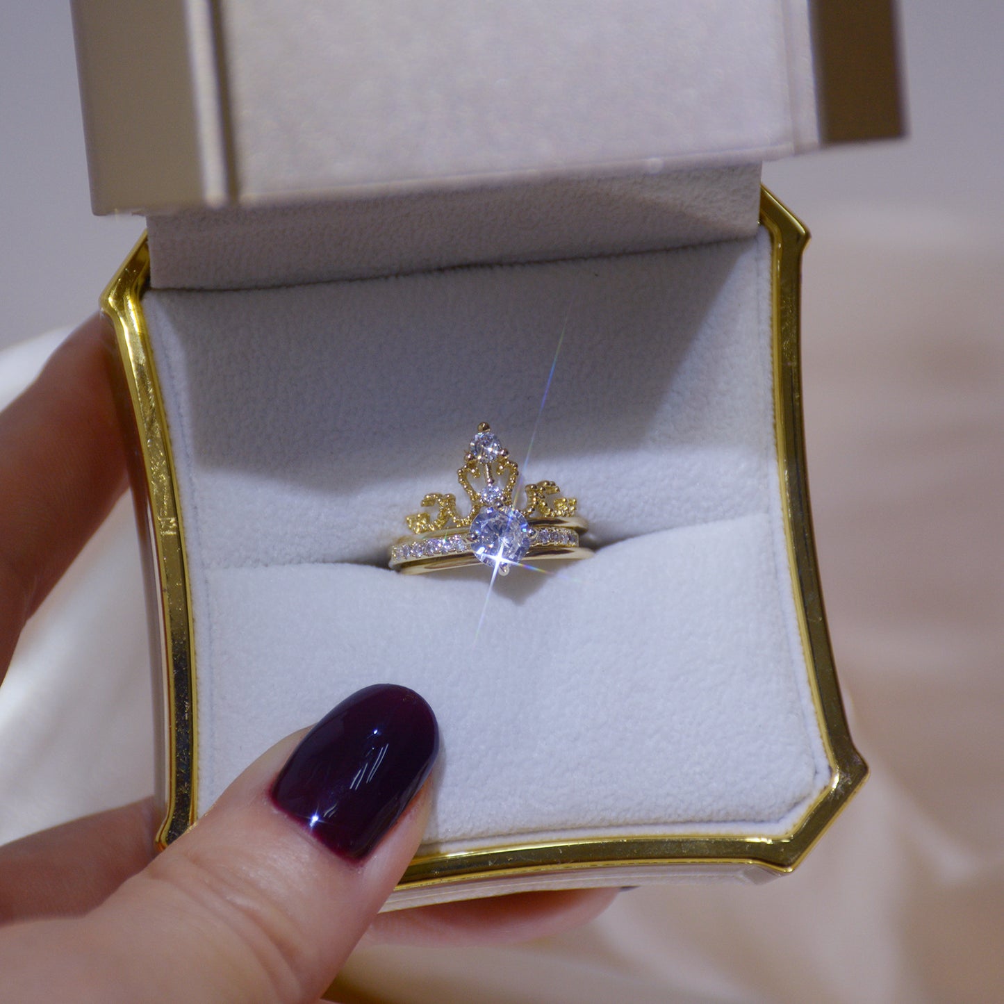 Womens Fashion Copper Zircon Ring Set Micro Inlaid Adjustable Crown Style Korean Couple Jewelry Elegant Allure