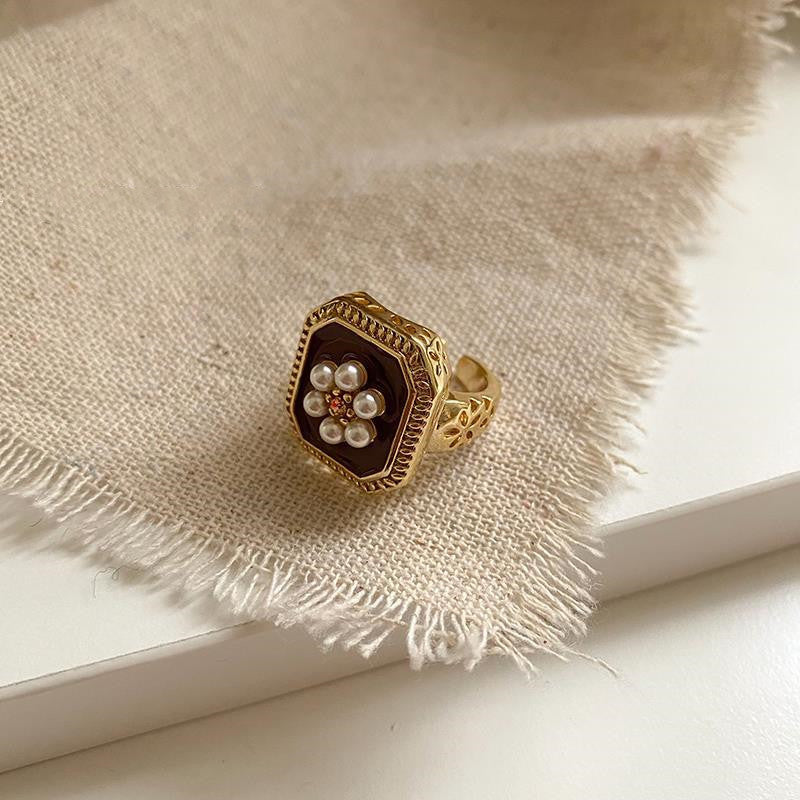 Retro Flower Square Ring Gold Or Silver Plated Fashion Ring