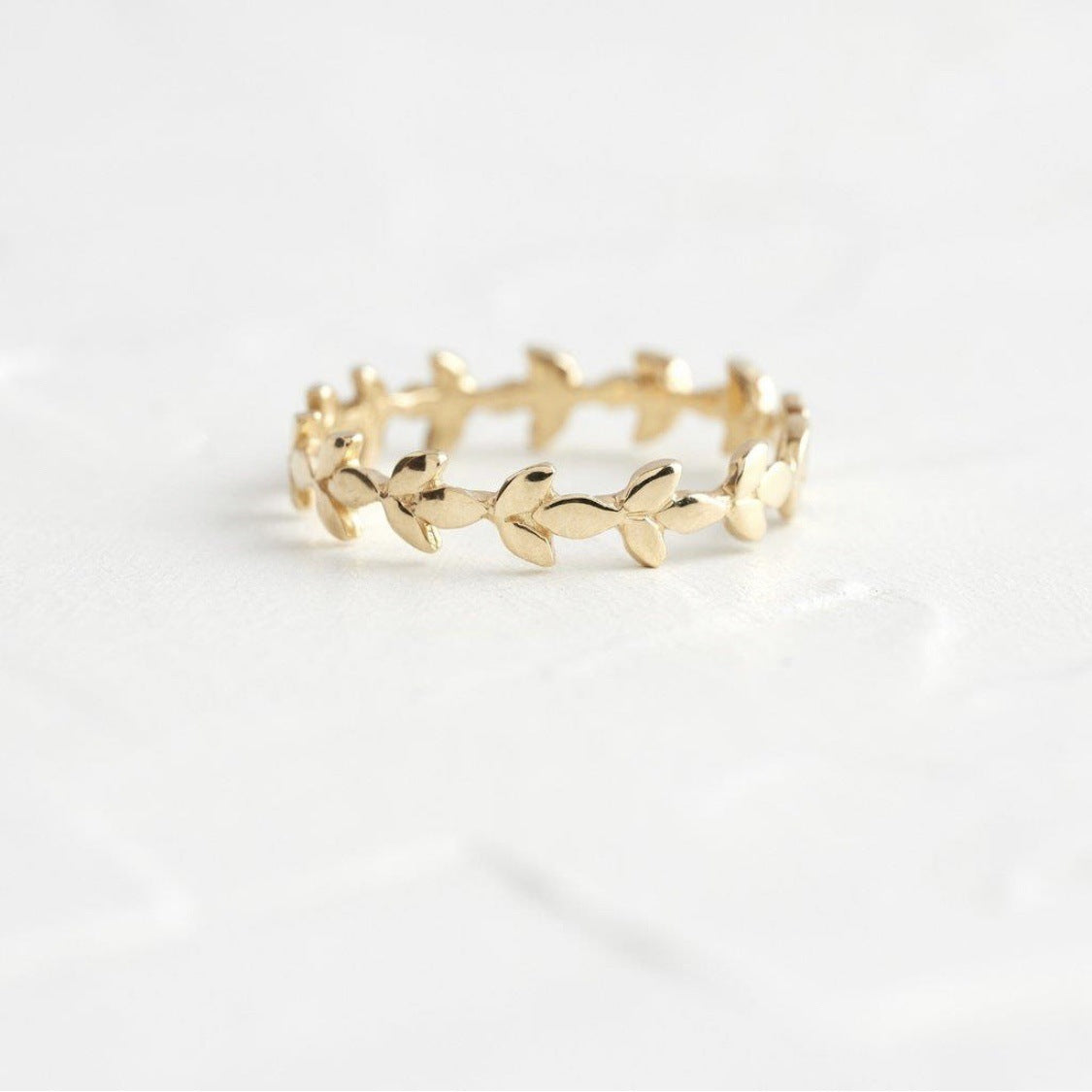 Gold Plated Alloy Ring Set Three Piece Floral Inlay Gemstone Jewelry For Women And Girls Elegant Floral Gemstone Finish