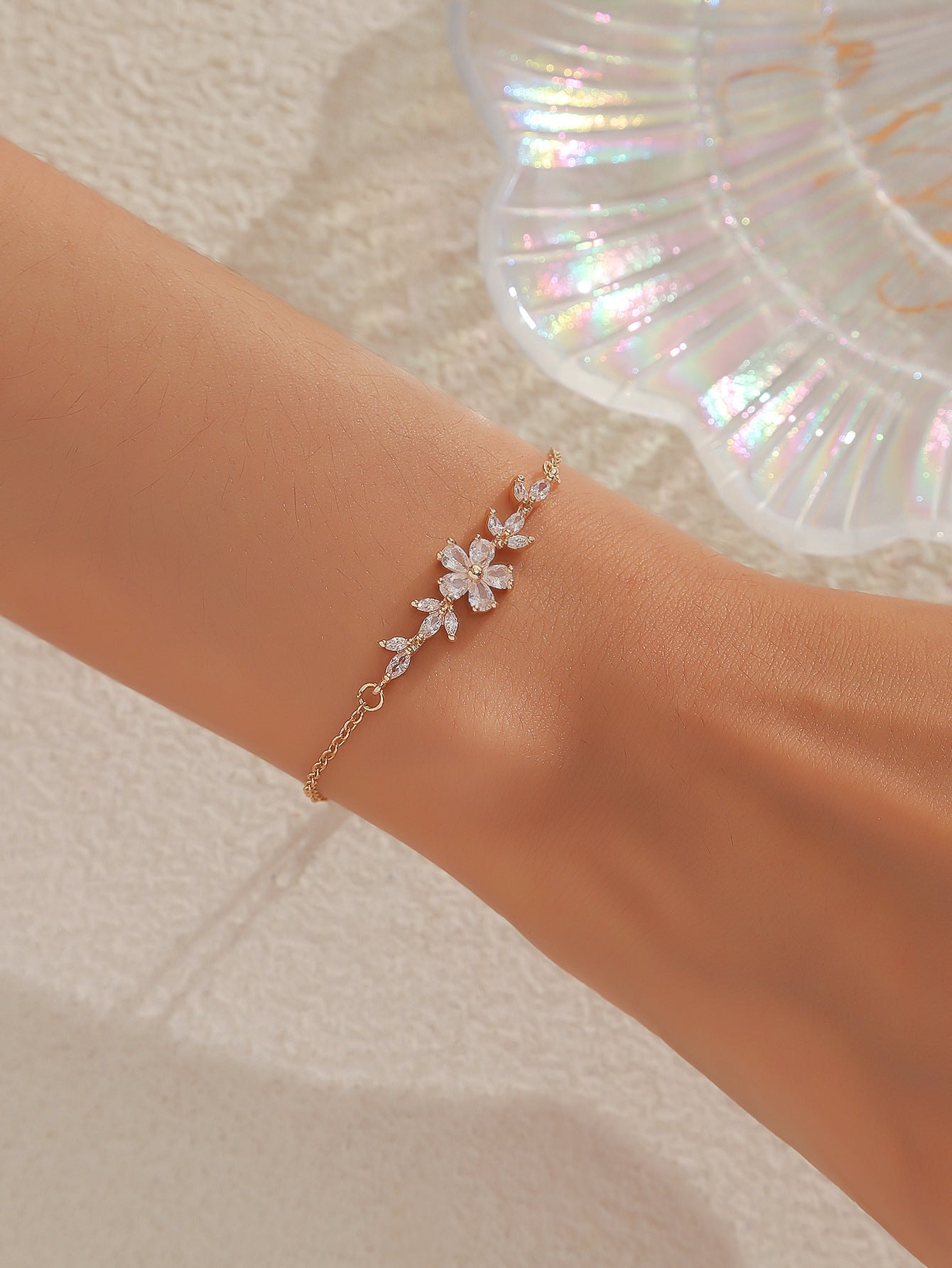Zircon Flower Leaf Bracelet Women Travel Keepsake Gift