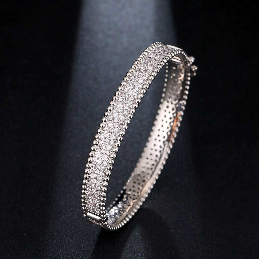 Star Cubic Zirconia Bracelet In Gold Or White Gold Finish