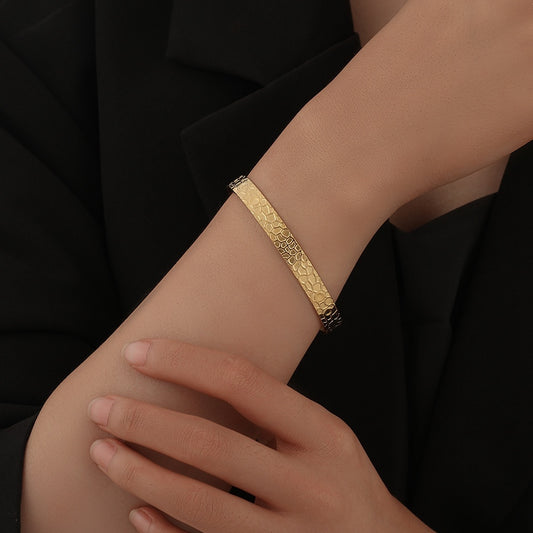 Womens Stainless Steel Bangle Bracelet Textured Nest Peak Design Electroplated European Fashion Timeless Piece