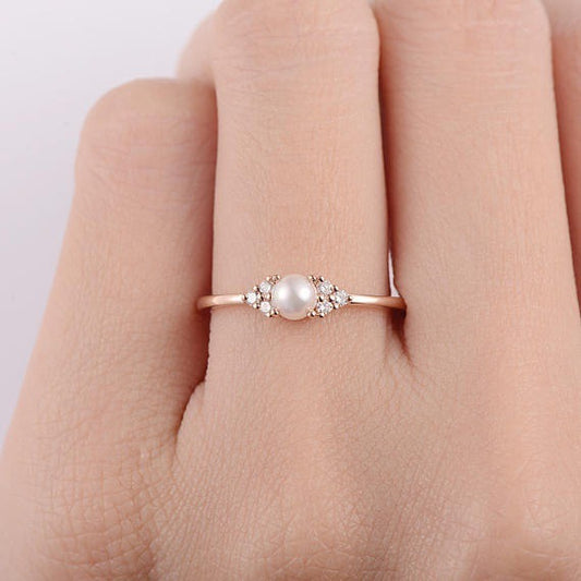 Women Pearl Ring 18K Rose Gold Plated Geometric Copper Ring Korean Fashion Jewelry Gift White Elegant Ringlets