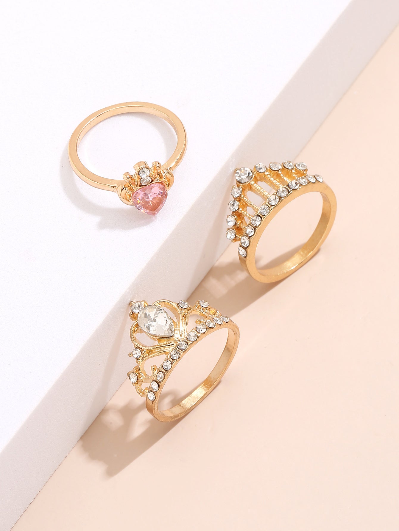 Women Rings Set of 3 Alloy Geometric Rings Trendy Jewelry for Everyday Wear Gift Ready Accessory Pack For Everyday Style