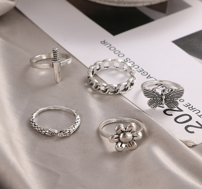 Unisex Flower Ring Set Of 5 Alloy Rings European American Fashion Jewelry For Women And Men Trendy Gift Deluxe