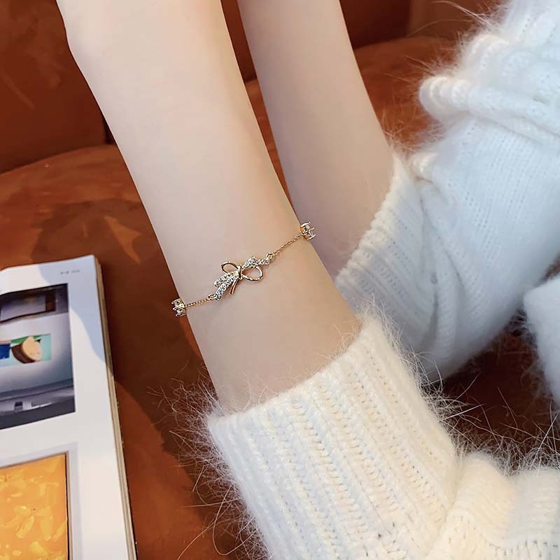 Womens Butterfly Bow Bracelet Copper Electroplated Finish Adjustable Chain Jewelry Gift European Design Timely